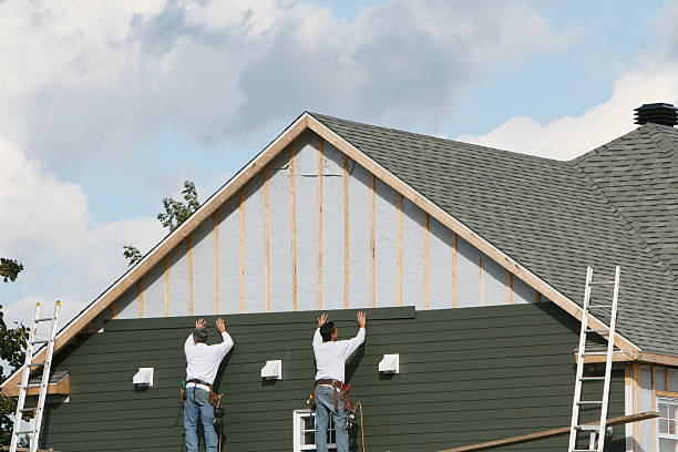 Professional Emergency Siding Repair technician working in Haddam, CT